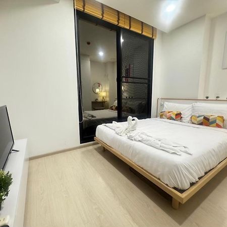 Ekamai 2 Bed Room Bangkok Bagian luar foto