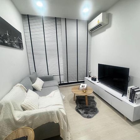 Ekamai 2 Bed Room Bangkok Bagian luar foto