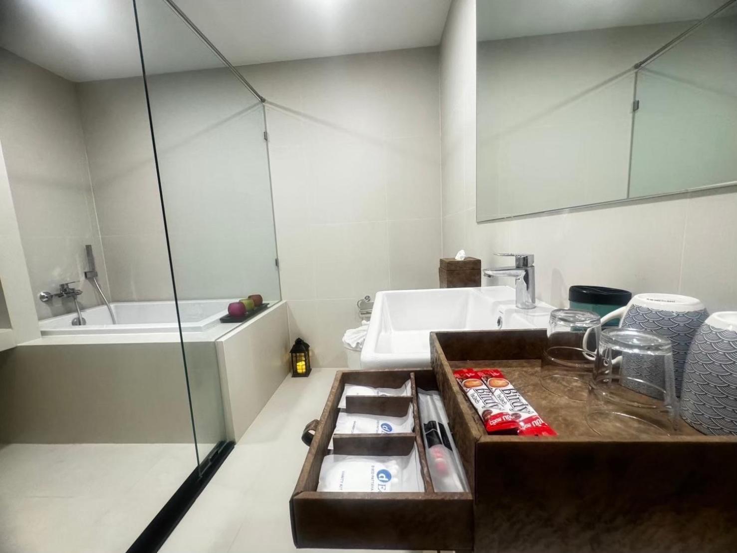 Ekamai 2 Bed Room Bangkok Bagian luar foto