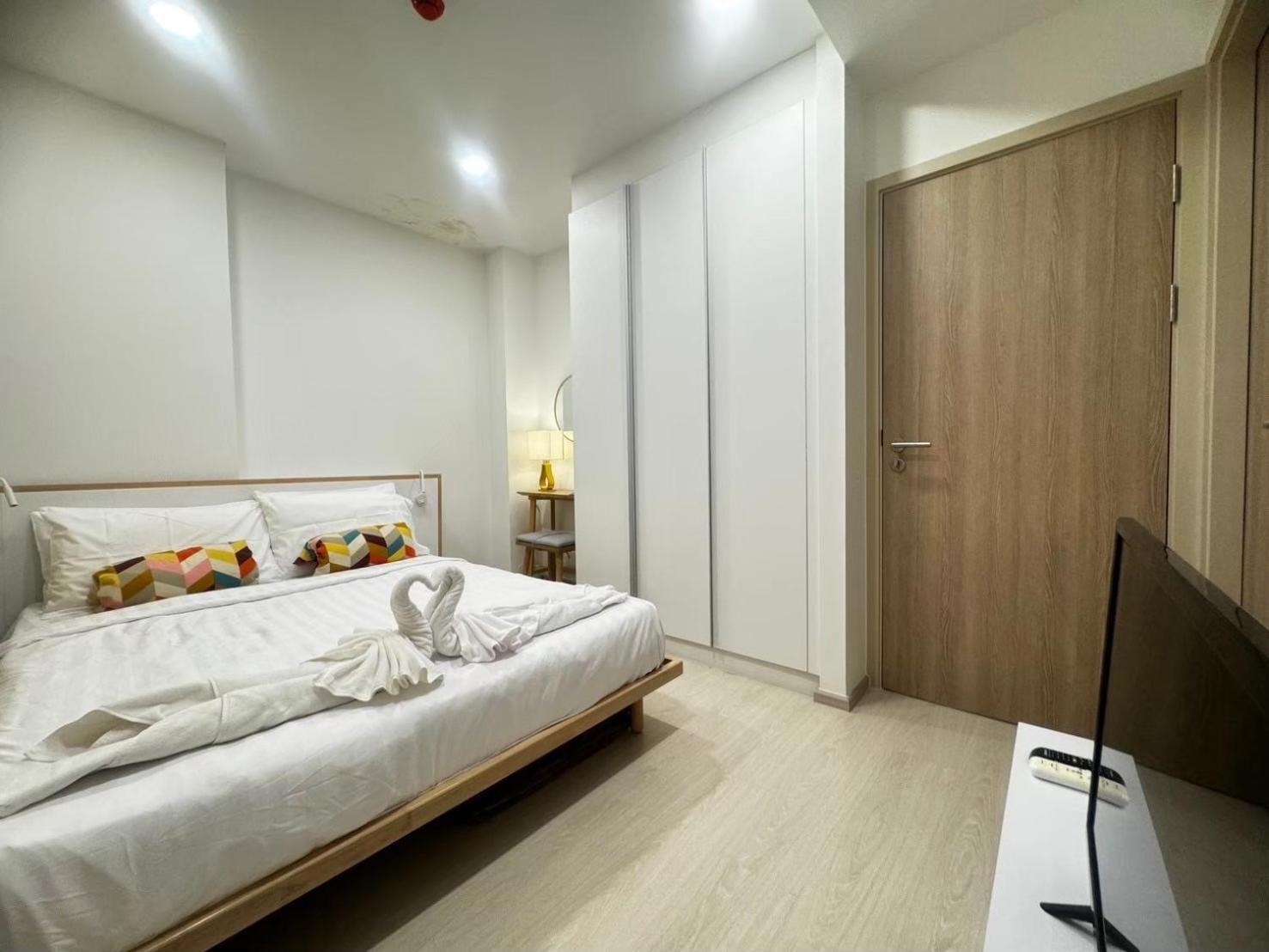 Ekamai 2 Bed Room Bangkok Bagian luar foto