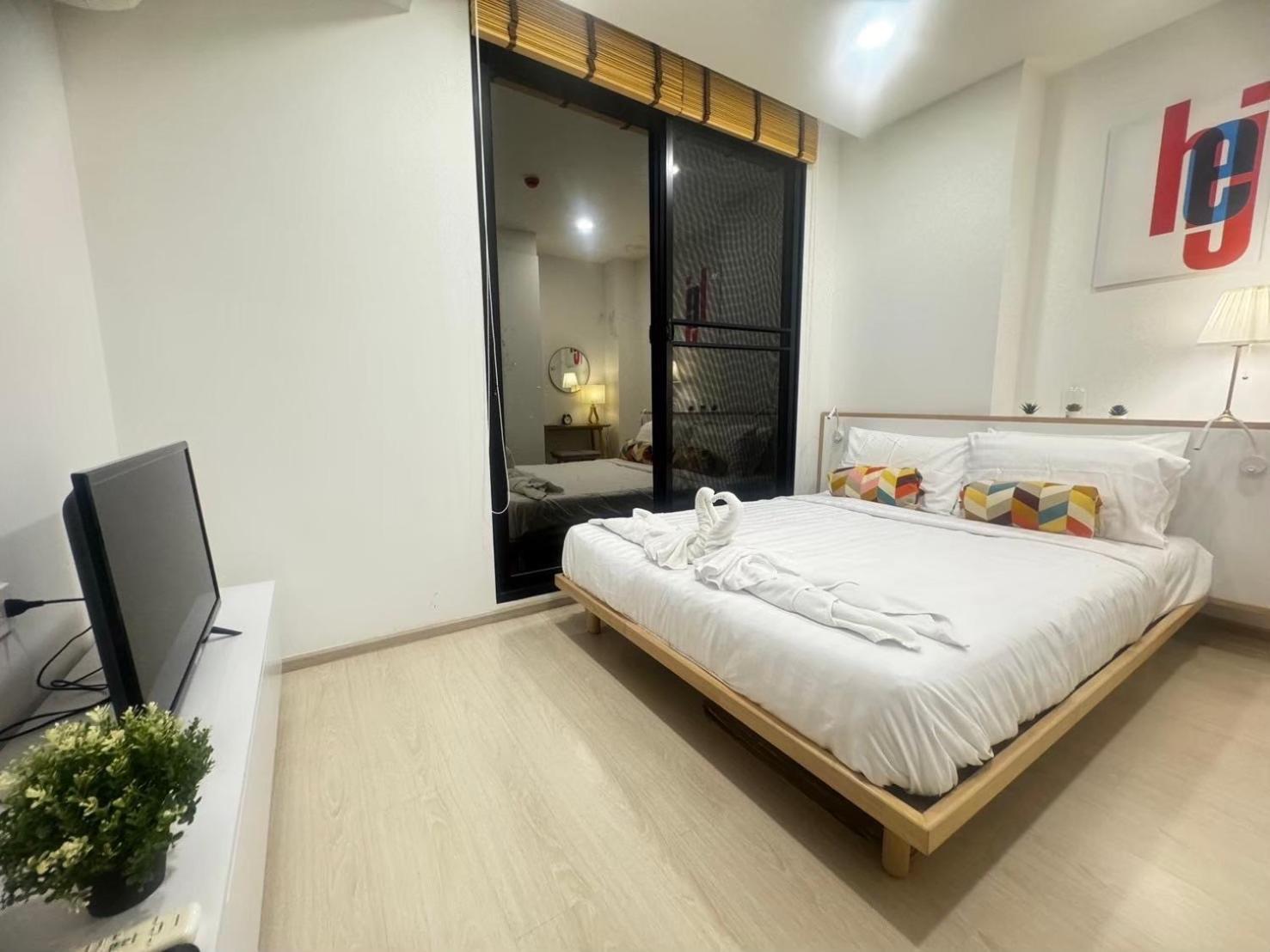 Ekamai 2 Bed Room Bangkok Bagian luar foto