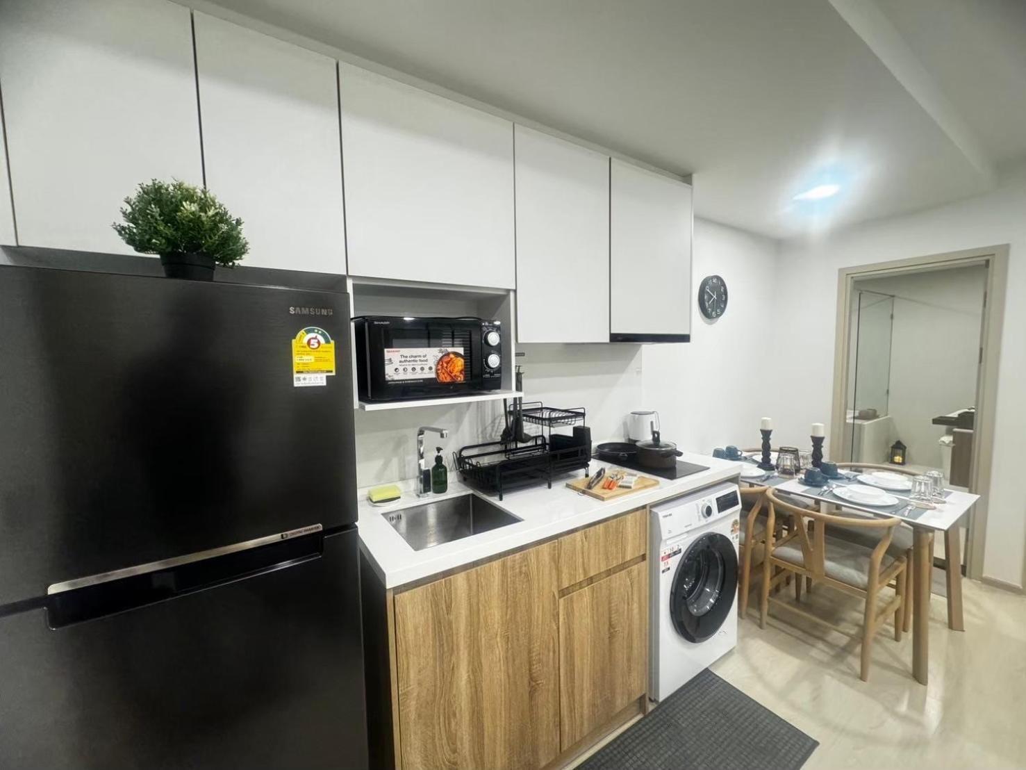 Ekamai 2 Bed Room Bangkok Bagian luar foto